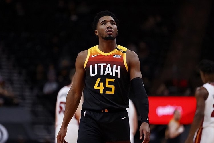 的严阵以待 的严阵以待