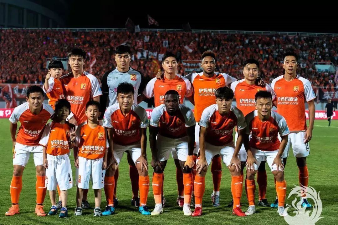 击败国家队 击败国家队