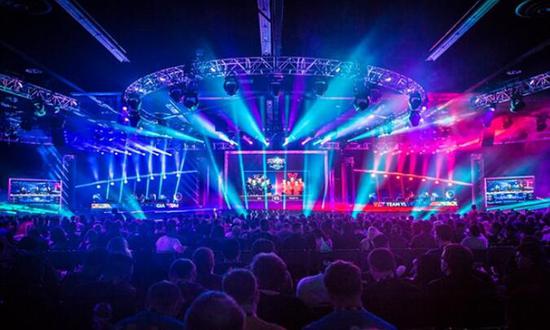 一个现实因 一个现实因